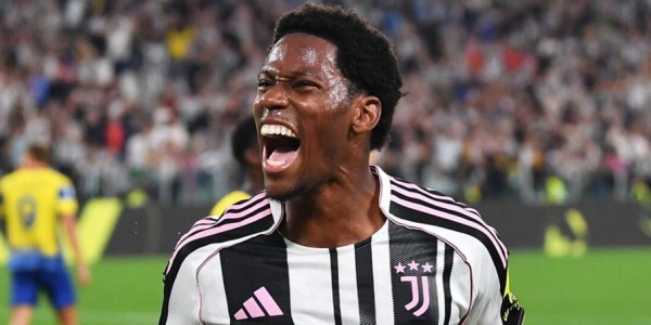 乔纳森-戴维：我能够和DV9搭档锋线，赛季个人目标是打入25球