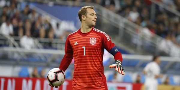 半岛体育在线-记者：诺伊尔不排除重返国家队，将关注形势直到2026年3月