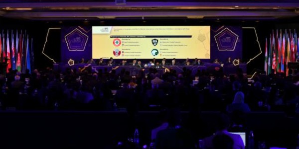 半岛体育官网-亚足联大会暗流涌动 萨尔曼或连任西亚势力巩固