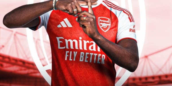 半岛体育官网-早报：快速截胡热刺！阿森纳超6000万镑签埃泽hwg